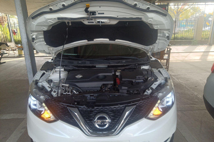 日产 逍客 2017款 2.0L CVT智享版 国V机舱底盘24