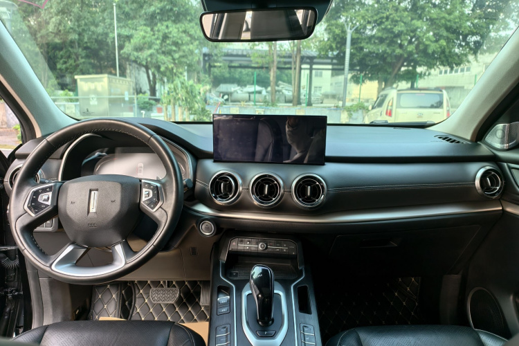 魏牌 VV6 2021款 2.0T 两驱智享+中控内饰7004
