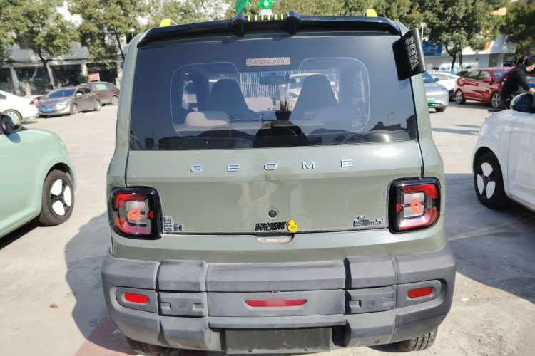 吉利银河 2025款 210km 熊猫骑士车身外观6