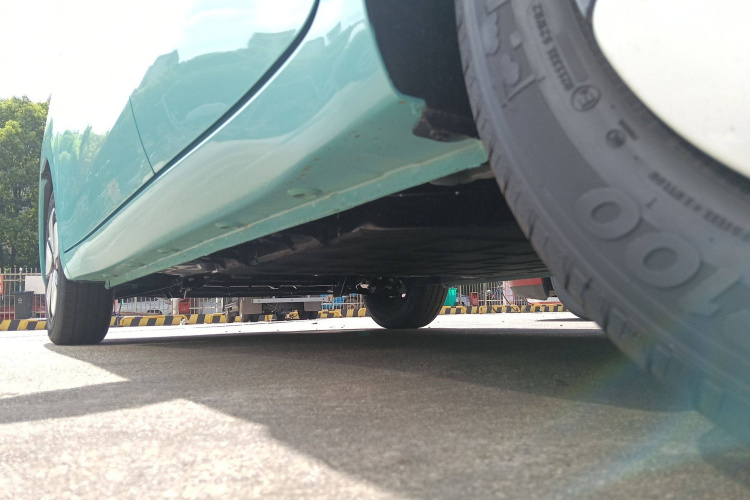 五菱汽车 宏光MINIEV 2025款 四门版 臻享款机舱底盘30