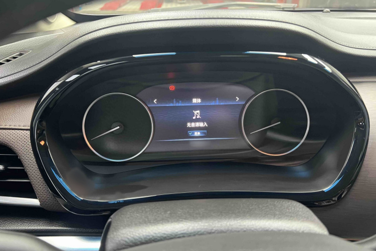 别克GL8 2023款 陆上公务舱 652T 豪华型中控内饰7002