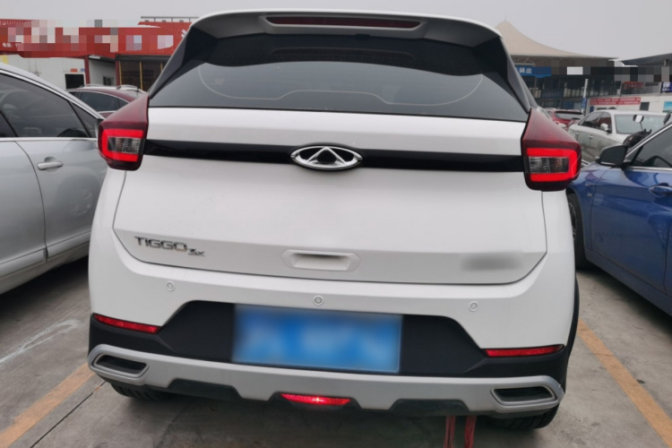 奇瑞 瑞虎3X 2021款 改款 钻石版 1.5L 手动2克拉车身外观6