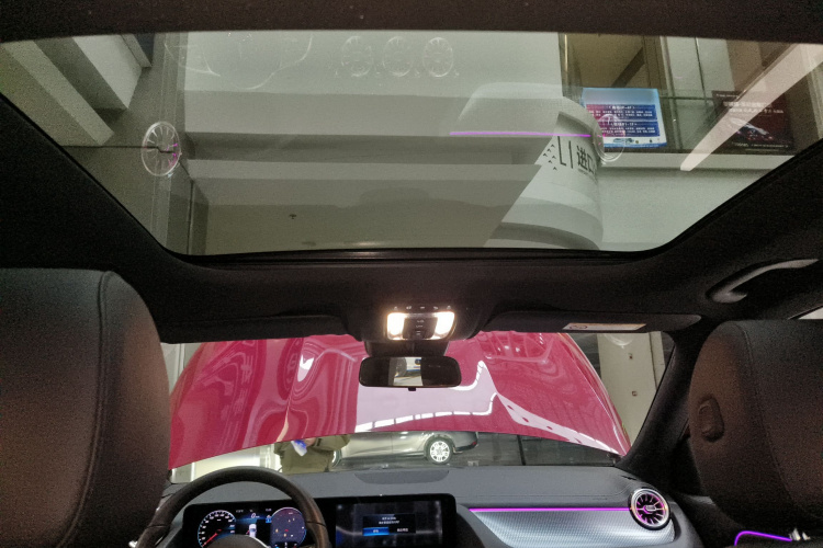 奔驰GLA 2023款 GLA 220中控内饰22