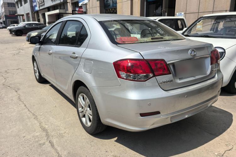 长城C30 2015款 经典版 1.5L 手动畅享型车身外观6003