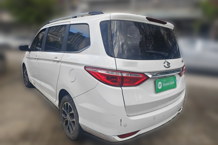 长安凯程 长安欧尚A600 2016款 1.5L 手动豪华型7座车身外观5