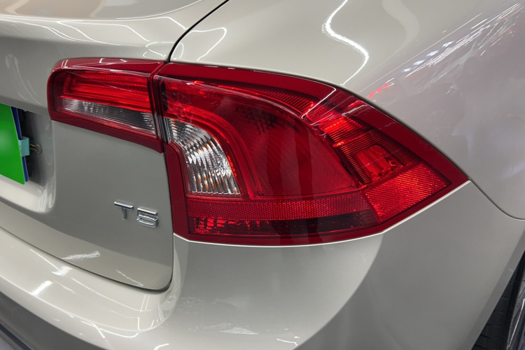 沃尔沃S60 2019款 S60L 改款 T5 智驭菁英版车身外观6001