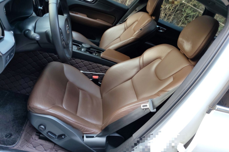 沃尔沃XC60 2020款 T5 四驱智逸豪华版中控内饰19