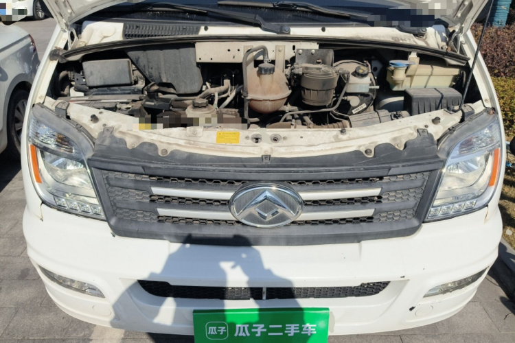 上汽大通MAXUS 新途V80 2021款 2.0T AMT经典傲运通短轴中顶5/6座局部细节24