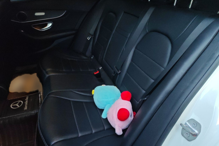 奔驰C级 2020款 C 260 L 运动版中控内饰7004