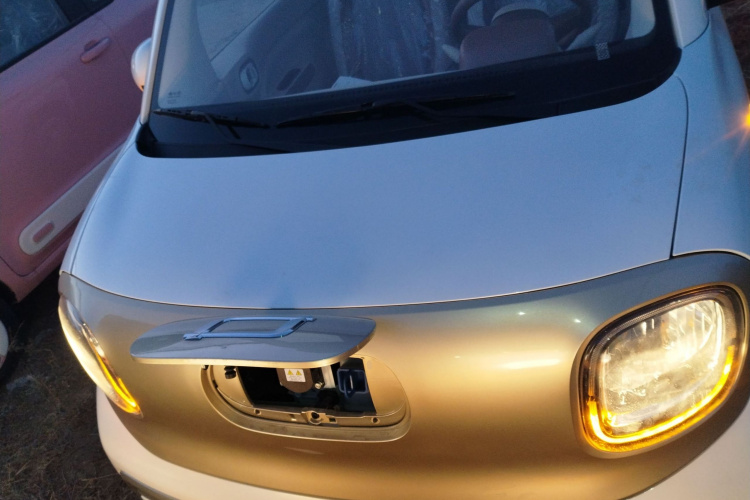 奔腾小马 2026款 222km 萌趣马 Plus机舱底盘24