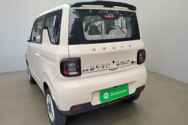 吉利银河 熊猫 2025款 210km 元气熊车身外观5