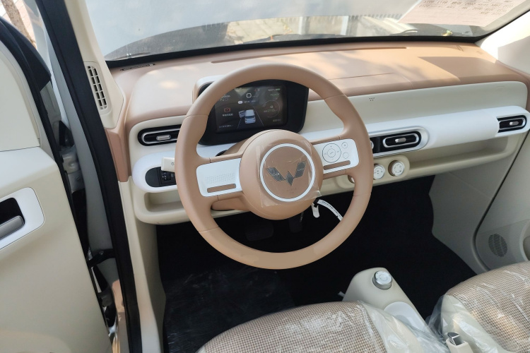 五菱汽车 宏光MINIEV 2024款 第三代 215km 青春版中控内饰13