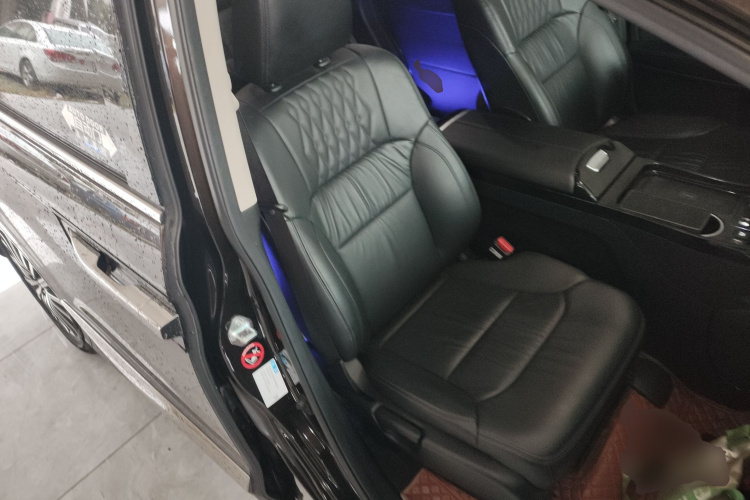 本田 艾力绅 2022款 2.0L e:HEV 豪华先享版局部细节41