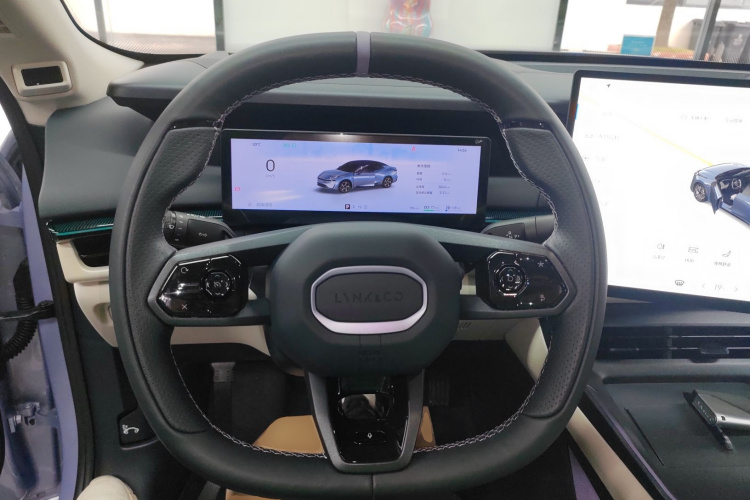 领克07 2024款 EM-P 126长续航智驾Ultra中控内饰13