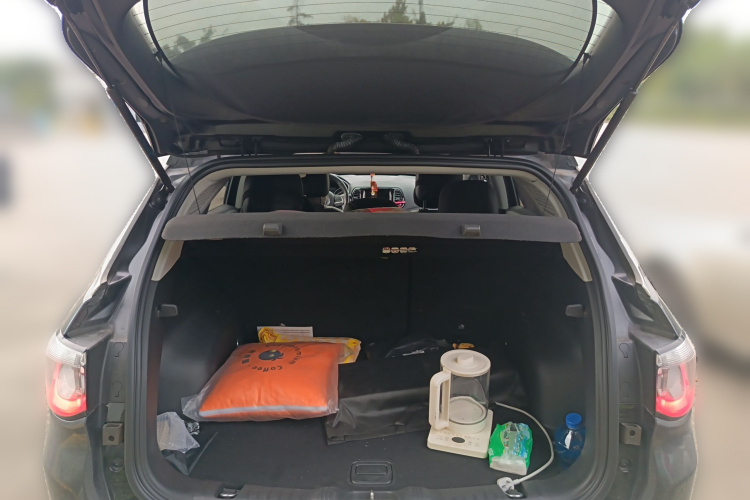 Jeep 指南者 2020款 220T 自动精英版局部细节23