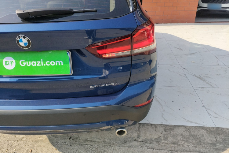 宝马X1 2021款 sDrive25Li 领先型车身外观6006