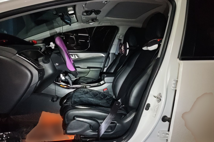 本田 杰德 2017款 1.8L 自动舒适版 5座中控内饰19