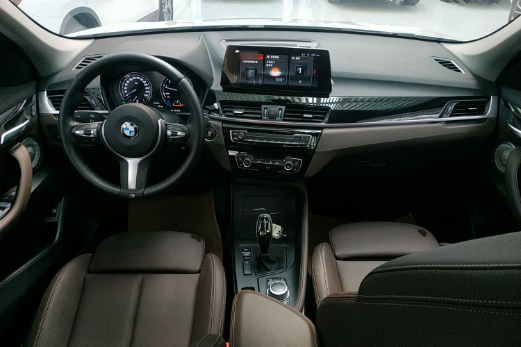 宝马X1 2022款 sDrive25Li 领先型中控内饰12