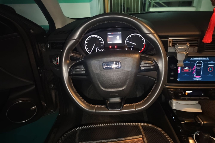 观致3 2015款 三厢 1.6T 自动致臻增强型中控内饰13