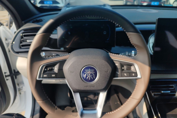 比亚迪 秦PLUS 2024款 荣耀版 DM-i 55KM领先型中控内饰13