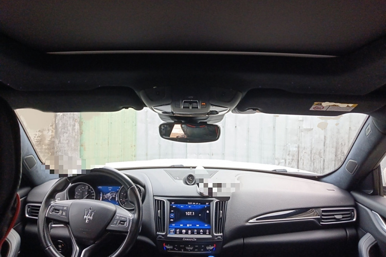 玛莎拉蒂 Levante 2018款 3.0T 经典版中控内饰7002