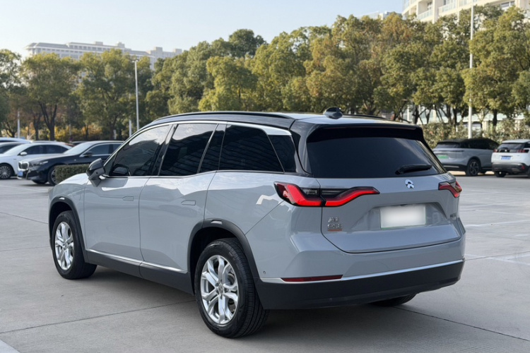 蔚来ES8 2022款 100kWh 六座版车身外观6008