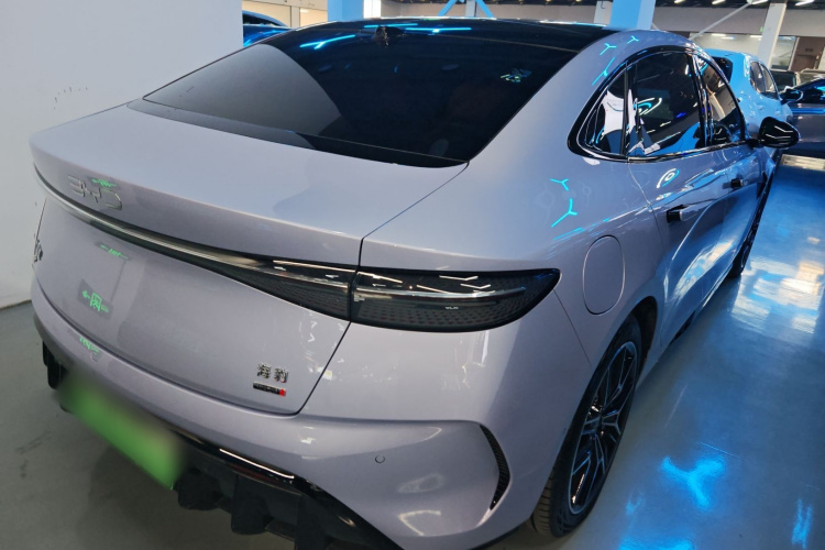 比亚迪 海豹 2025款 650智驾版车身外观7