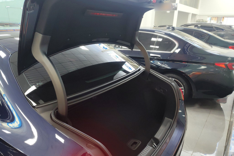 奔驰E级 2024款 E 300 L 时尚型局部细节23