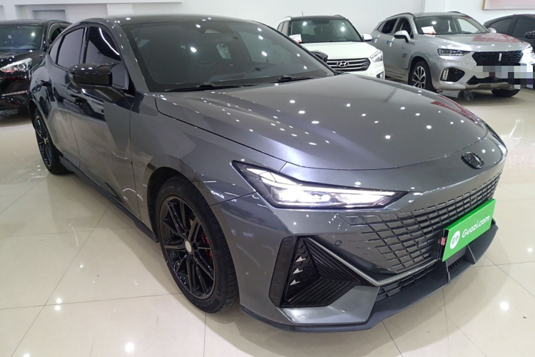 长安UNI-V 2023款 1.5T 尊贵型车身外观6002