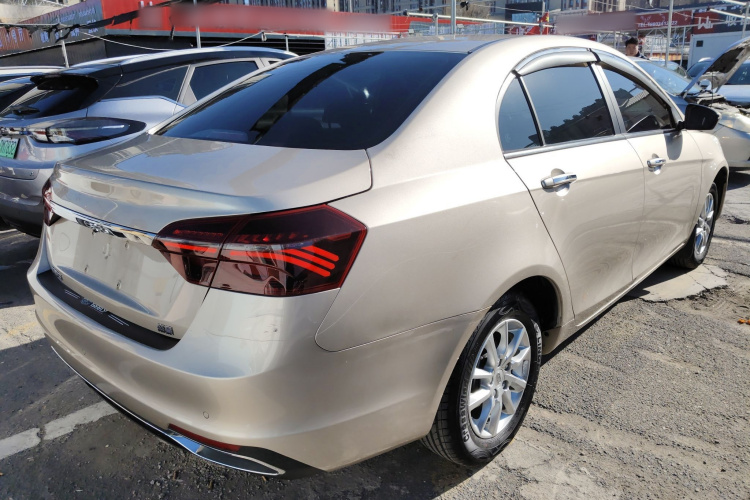 吉利汽车 帝豪 2020款 1.5L 手动豪华型车身外观7