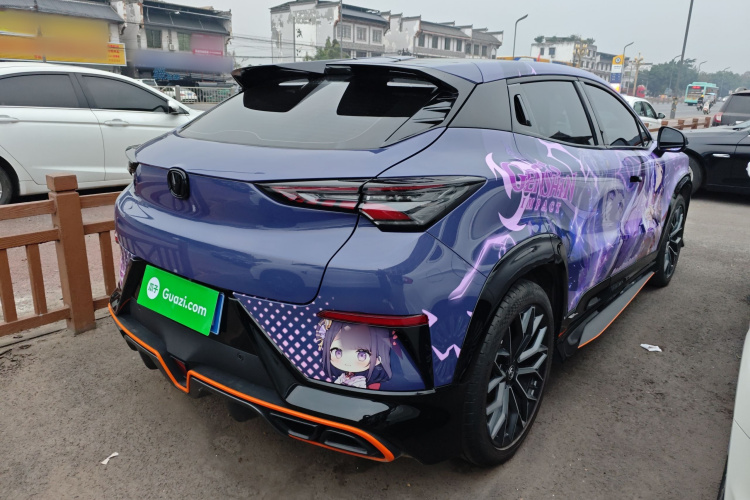 长安UNI-T 2022款 1.5T 运动版 尊贵型车身外观7