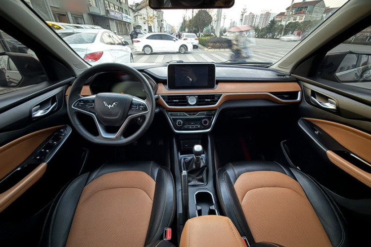 五菱汽车 五菱宏光S3 2018款 1.5L 手动豪华型 国V中控内饰7001