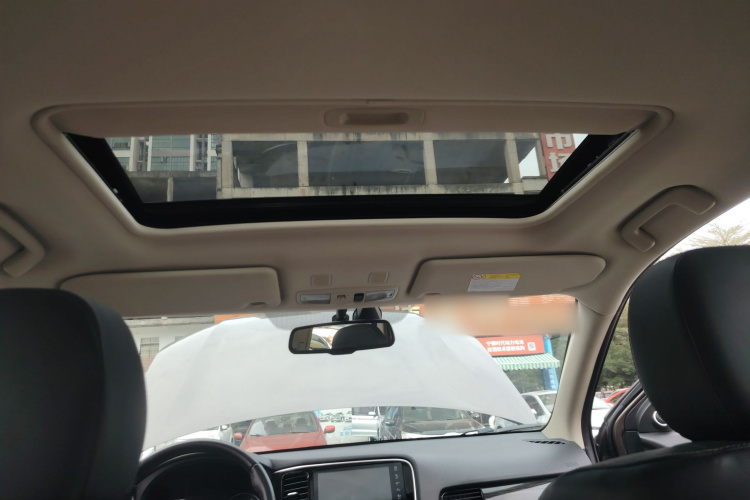 三菱 欧蓝德 2020款 2.4L 四驱致享版 5座中控内饰22