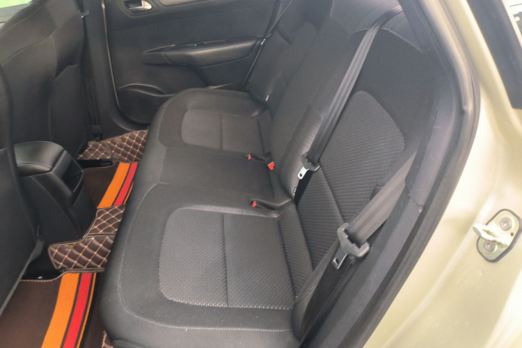 雪铁龙 C4世嘉 2018款 1.6L 手动豪华型中控内饰21