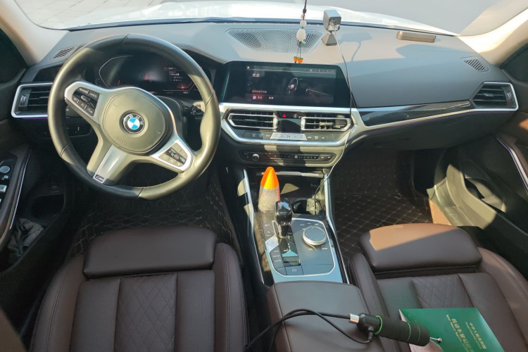 宝马3系 2022款 325Li M运动套装中控内饰12