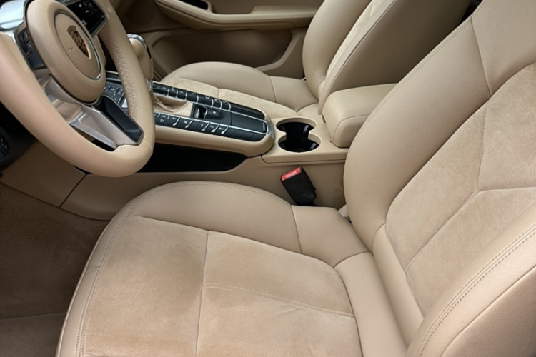 保时捷 2017款  Macan 2.0T中控内饰7002