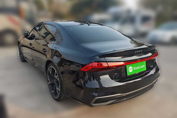 奥迪A7L 2024款 45 TFSI quattro 黑武士版车身外观5