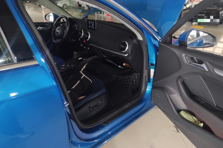 奥迪A3 2015款 Sportback 35 TFSI 百万纪念舒享型局部细节9005