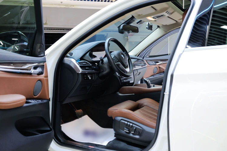 宝马X6 2017款 xDrive35i 豪华型中控内饰7001