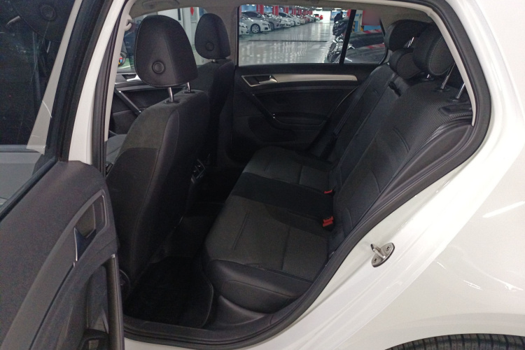 大众 高尔夫 2018款 230TSI 自动舒适型中控内饰7004