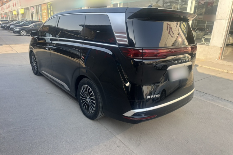 腾势D9 2024款 DM-i 980 四驱尊贵型车身外观6002