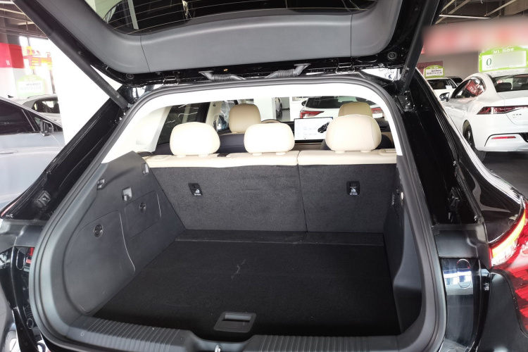 红旗天工06 2025款 520 智选版机舱底盘23