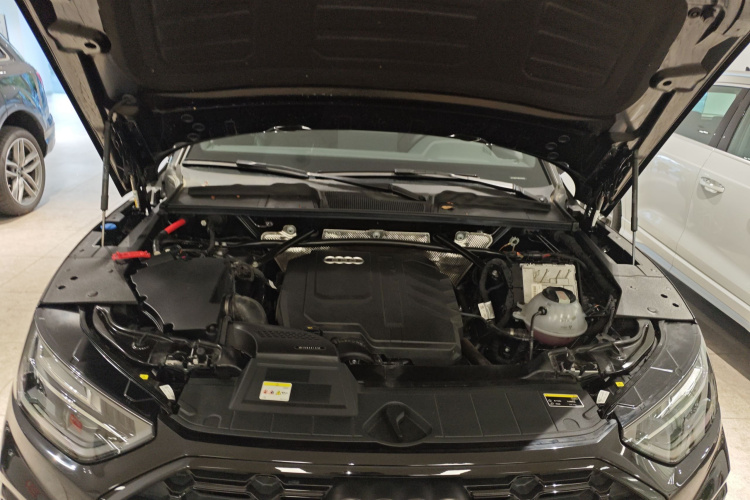 奥迪Q5L 2024款 45 TFSI 豪华动感型机舱底盘24