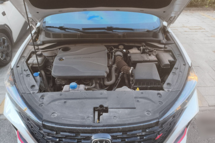 长安 逸动 2022款 PLUS 蓝鲸NE 1.4T GDI DCT尊贵版局部细节24