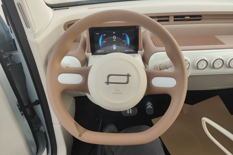 奔腾小马 2026款 222km 萌趣马 Plus中控内饰13