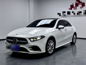 奔驰A级 2021款 A 200 L 运动轿车时尚型
