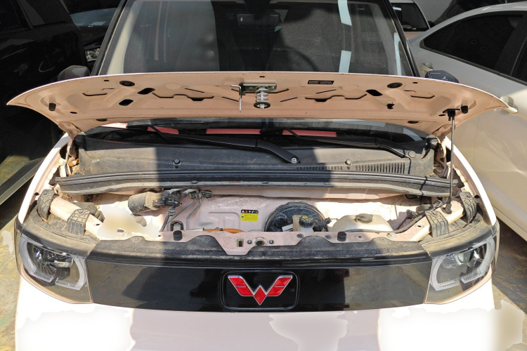 五菱汽车 宏光MINIEV 2021款 马卡龙臻享款 三元锂机舱底盘24