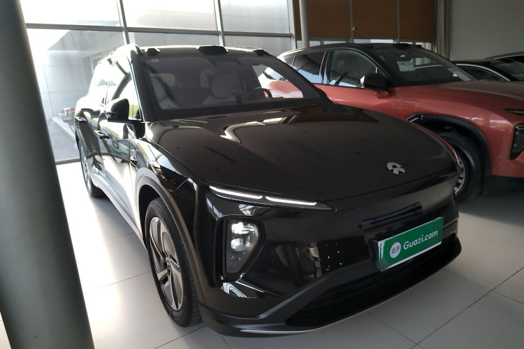 蔚来ES6 2024款 75kWh车身外观3