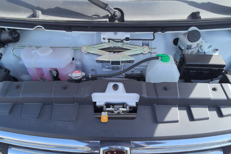 金杯 小海狮X30 2024款 1.5L 财富型客车 5/6/7座机舱底盘24