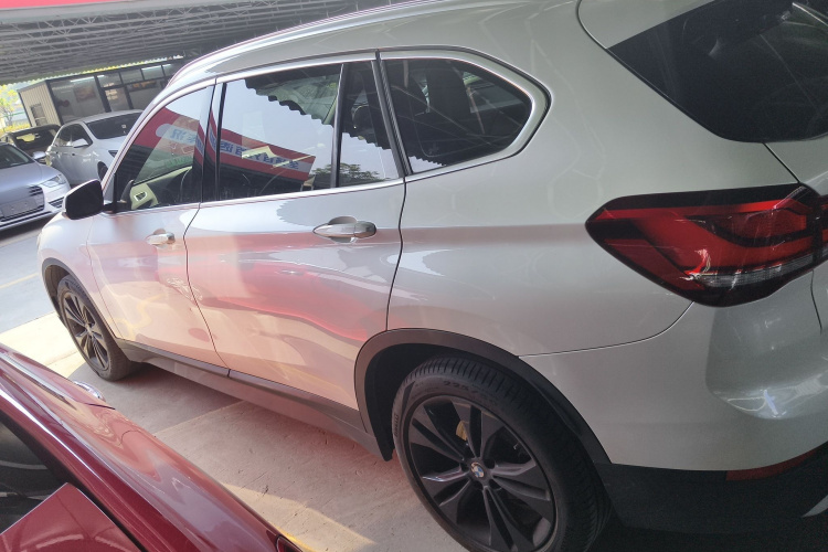 宝马X1 2020款 sDrive20Li 时尚型车身外观6003